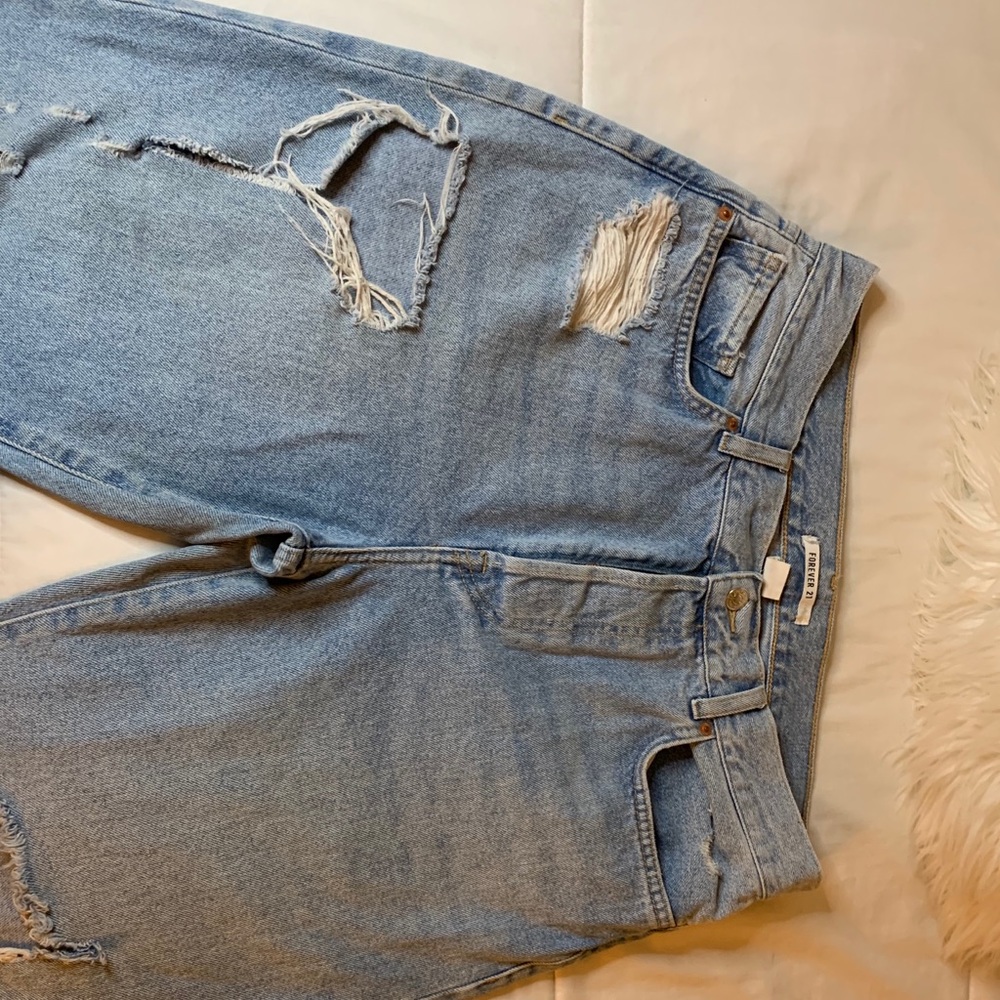 forever 21 ripped mom jeans